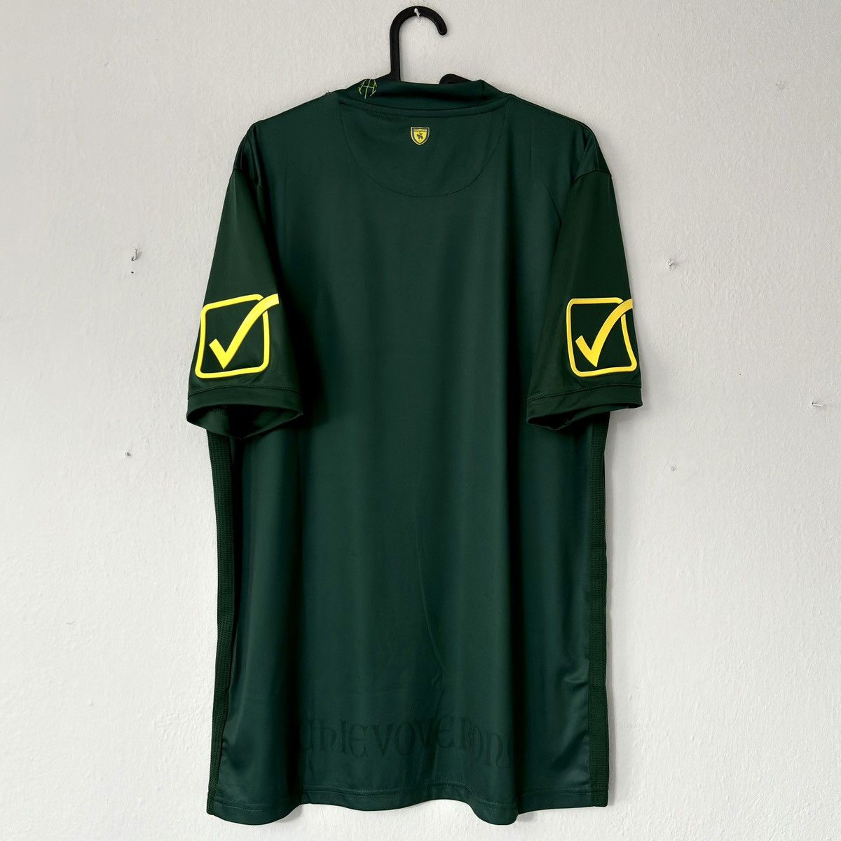 Other 2017 2018 Chievo Verona Givova Third Kit Soccer Jersey Shirt Size US L / EU 52-54 / 3 - 7 Thumbnail