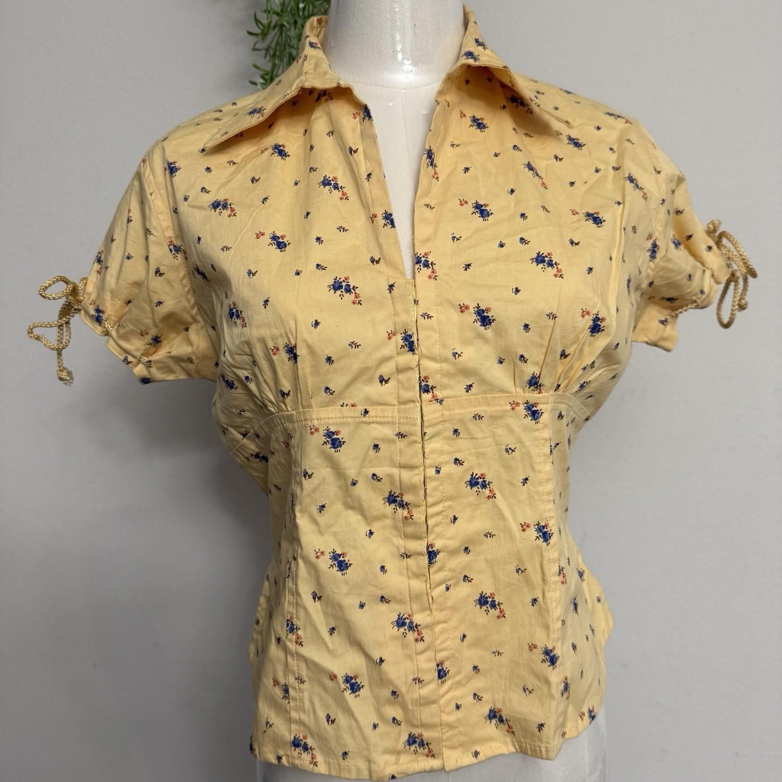 Designer Vintage yellow Cottage Floral Clasp Blouse Medium Size M / US 6-8 / IT 42-44 - 1 Thumbnail