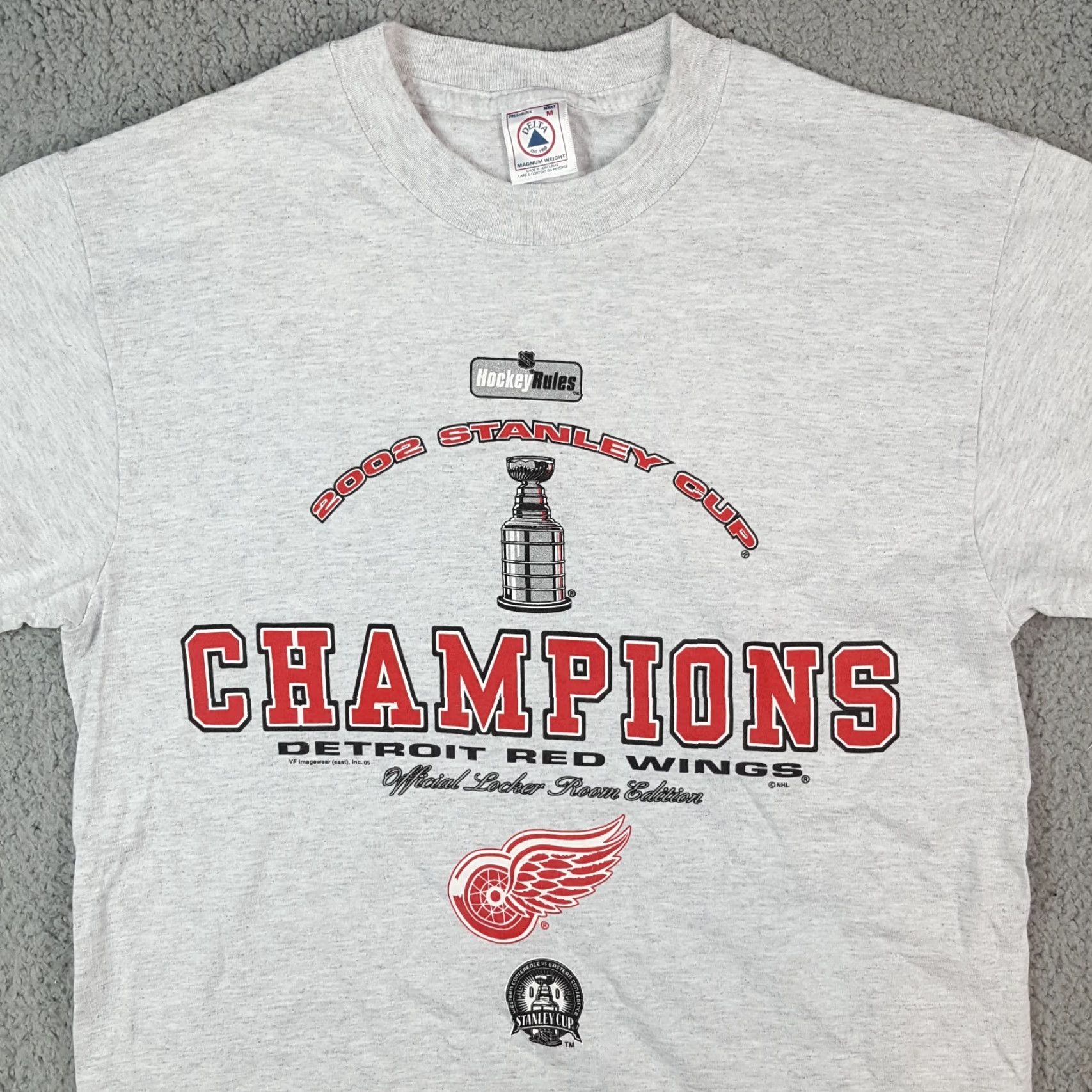 Delta VINTAGE Y2K Detroit Red Wings NHL T-Shirt Men Small Gray Ice Hockey Stanley Cup Retro Sports Size US S / EU 44-46 / 1 - 2 Thumbnail
