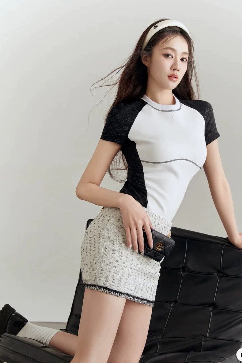 Chanel Chanel 24C early spring series hidden black and white colo Size XS / US 0-2 / IT 36-38 - 2 Thumbnail
