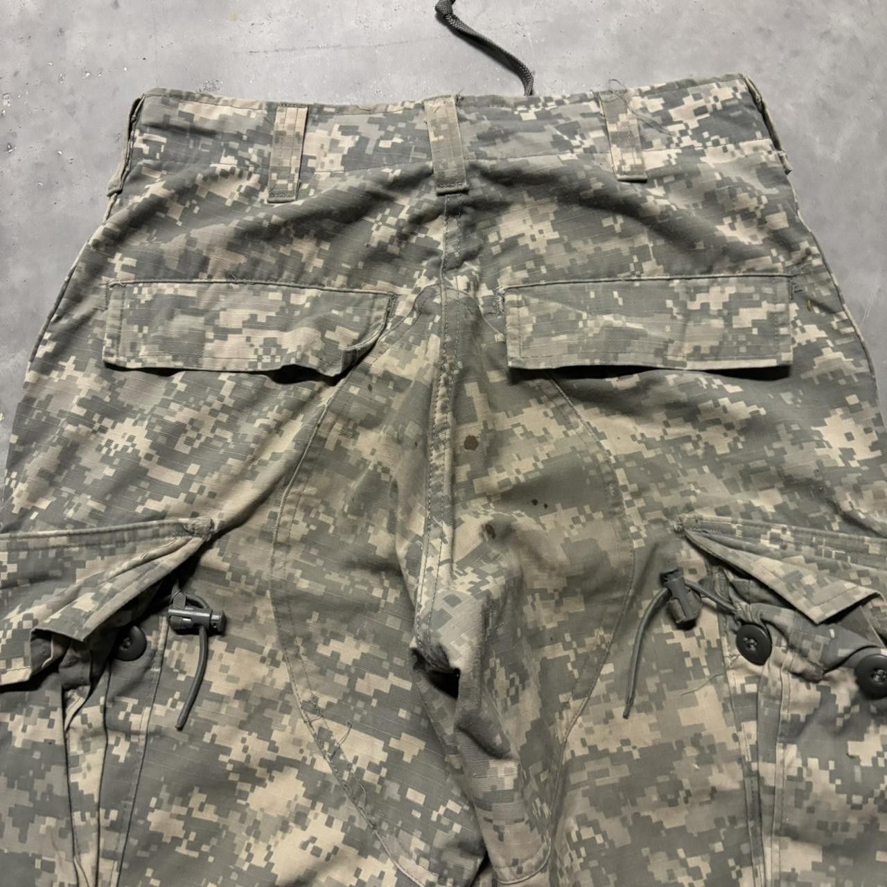Japanese Brand × Vintage Crazy Vintage Y2K/2000s Military Army Camo Skater Cargo Pants! Size US 27 - 7 Thumbnail