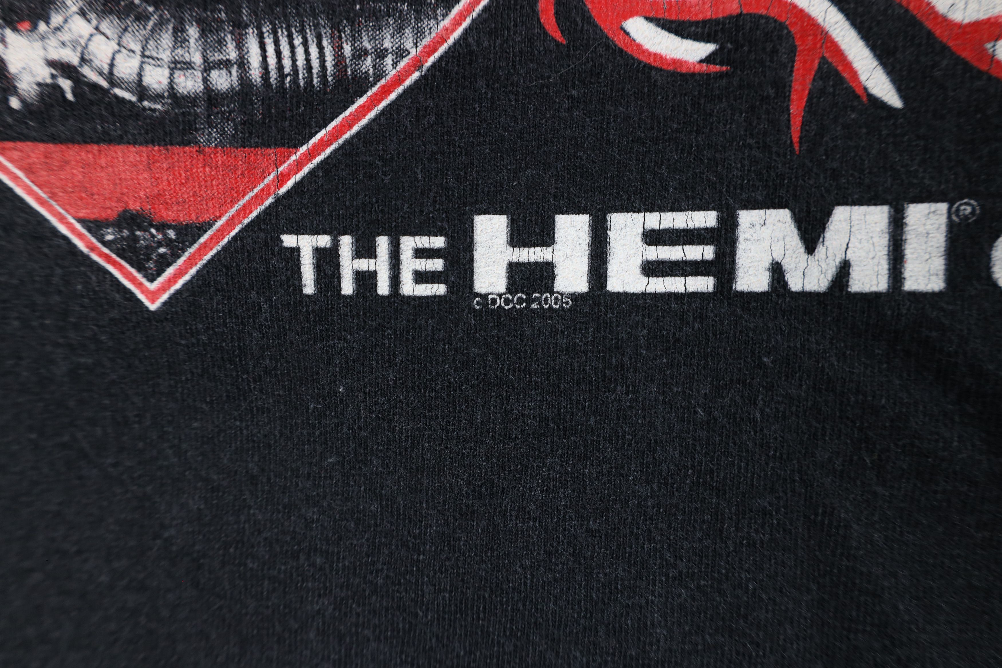 Vintage Vintage Y2K Hemi Heart Tribal Short Sleeve T-Shirt Black Size US L / EU 52-54 / 3 - 5 Thumbnail