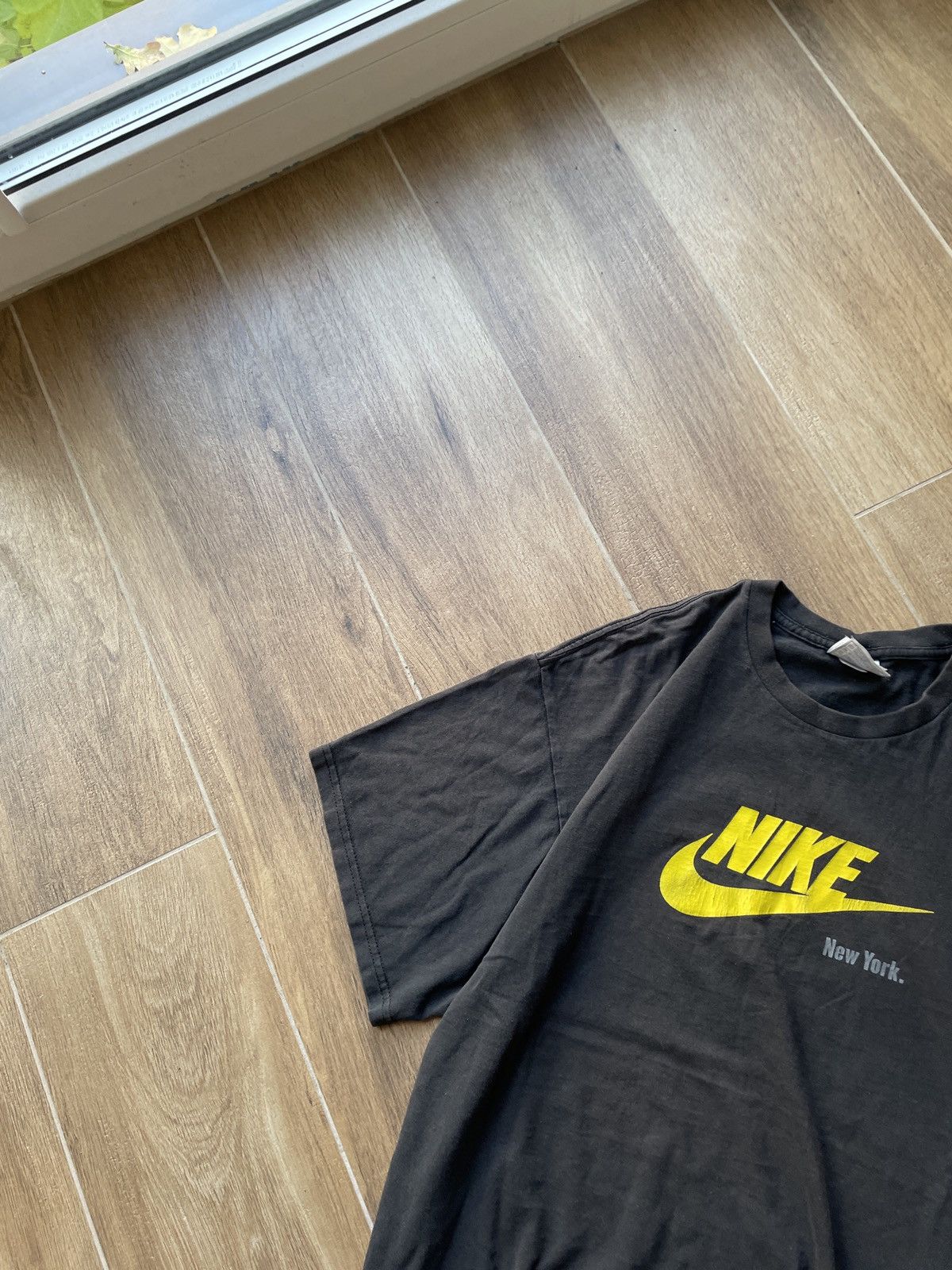 Nike Nike Vintage T-Shirt Big Logo Avant Garde Japanese Swoosh Size US XL / EU 56 / 4 - 3 Thumbnail