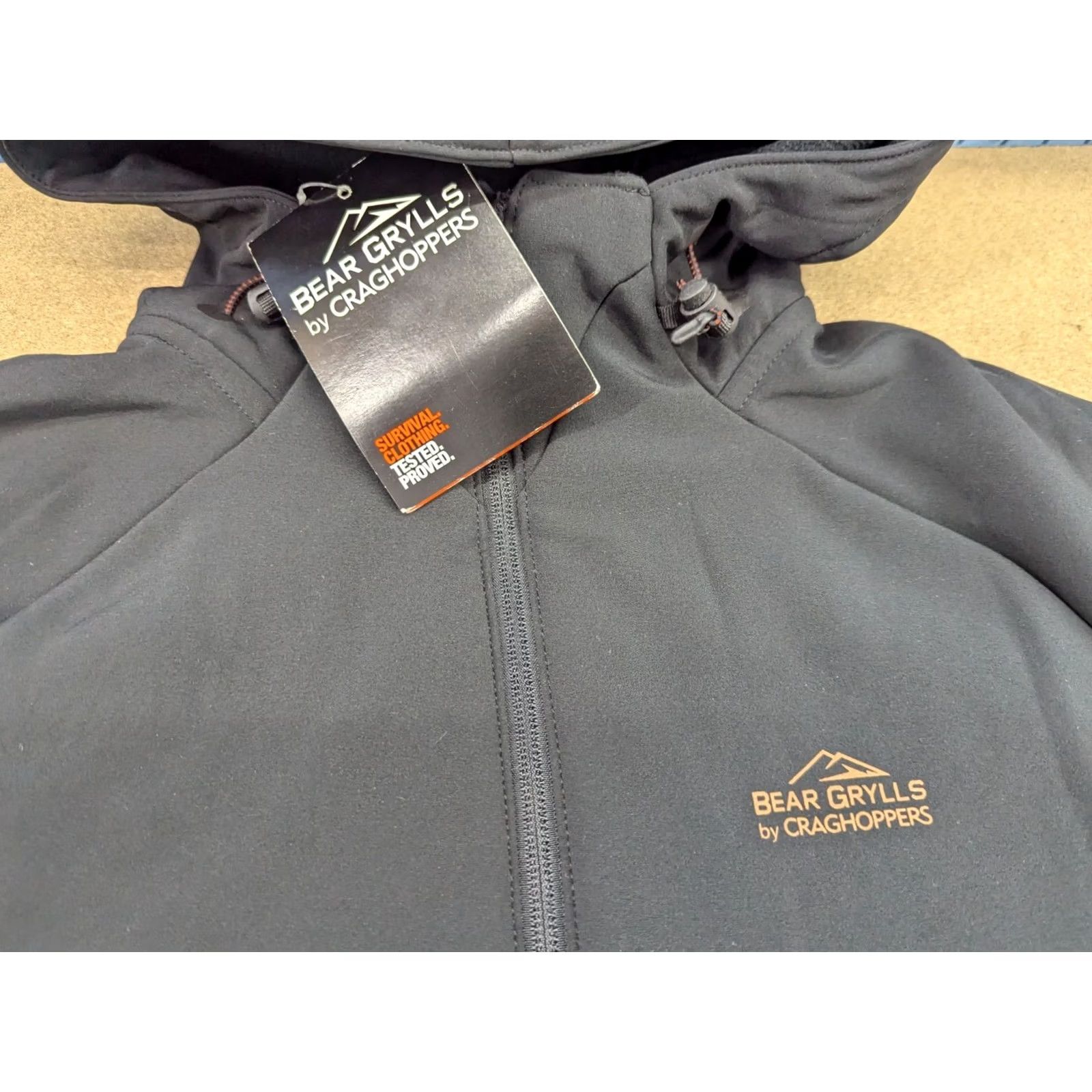 Vintage Bear Grylls Craghoppers Jacket Mens L Hooded Outdoor Black Softshell Jacket Size US L / EU 52-54 / 3 - 7 Thumbnail