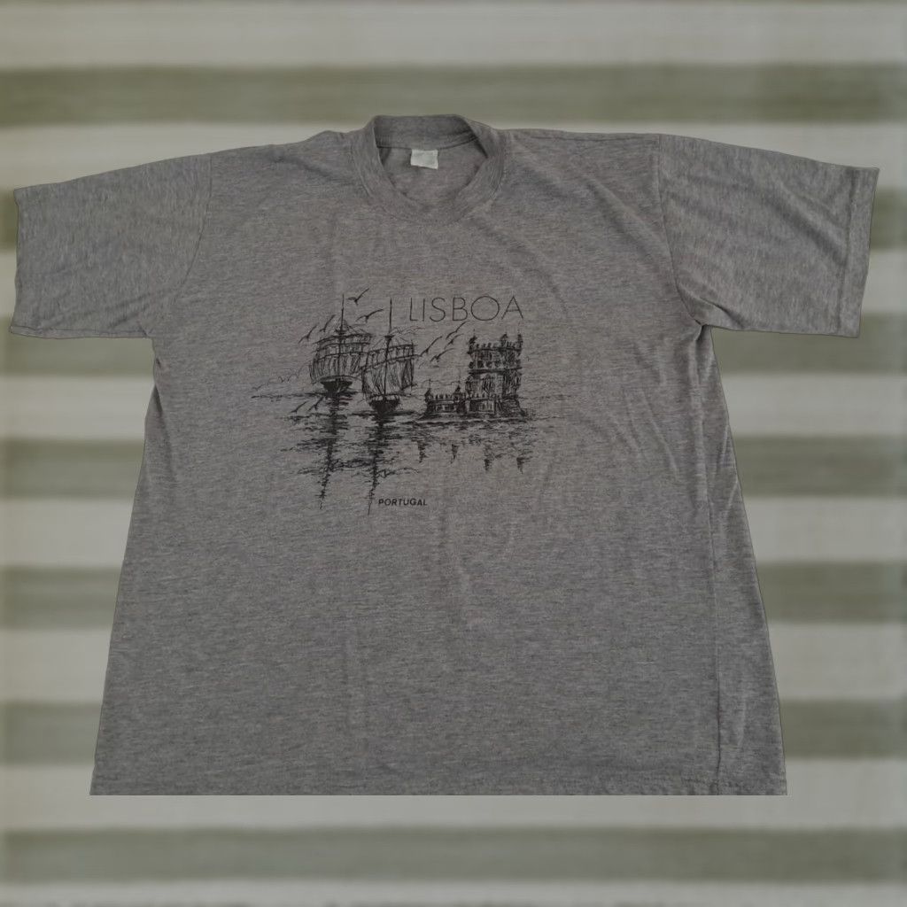 Vintage VINTAGE Lisboa Portugal Grey Large City Print T-Shirt Size US L / EU 52-54 / 3 - 1 Thumbnail