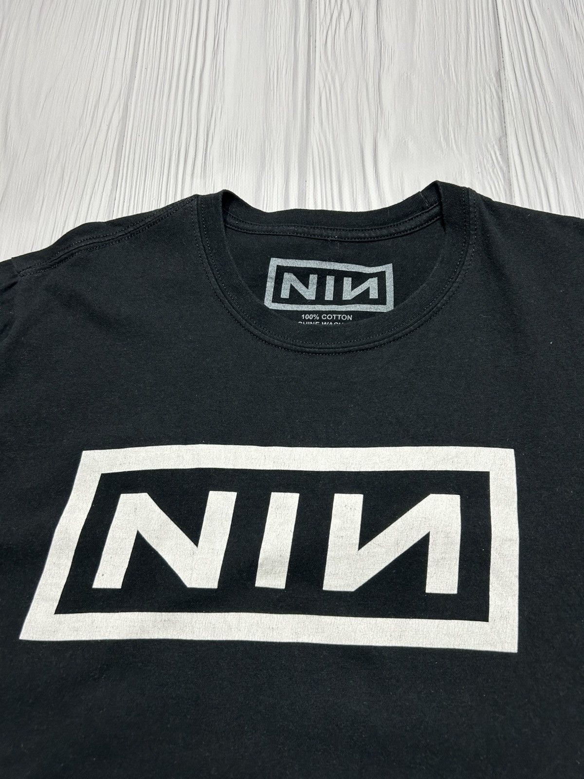 Band Tees Vintage NIN Nine Inch Nails Band T-Shirt Size L Size US L / EU 52-54 / 3 - 6 Thumbnail