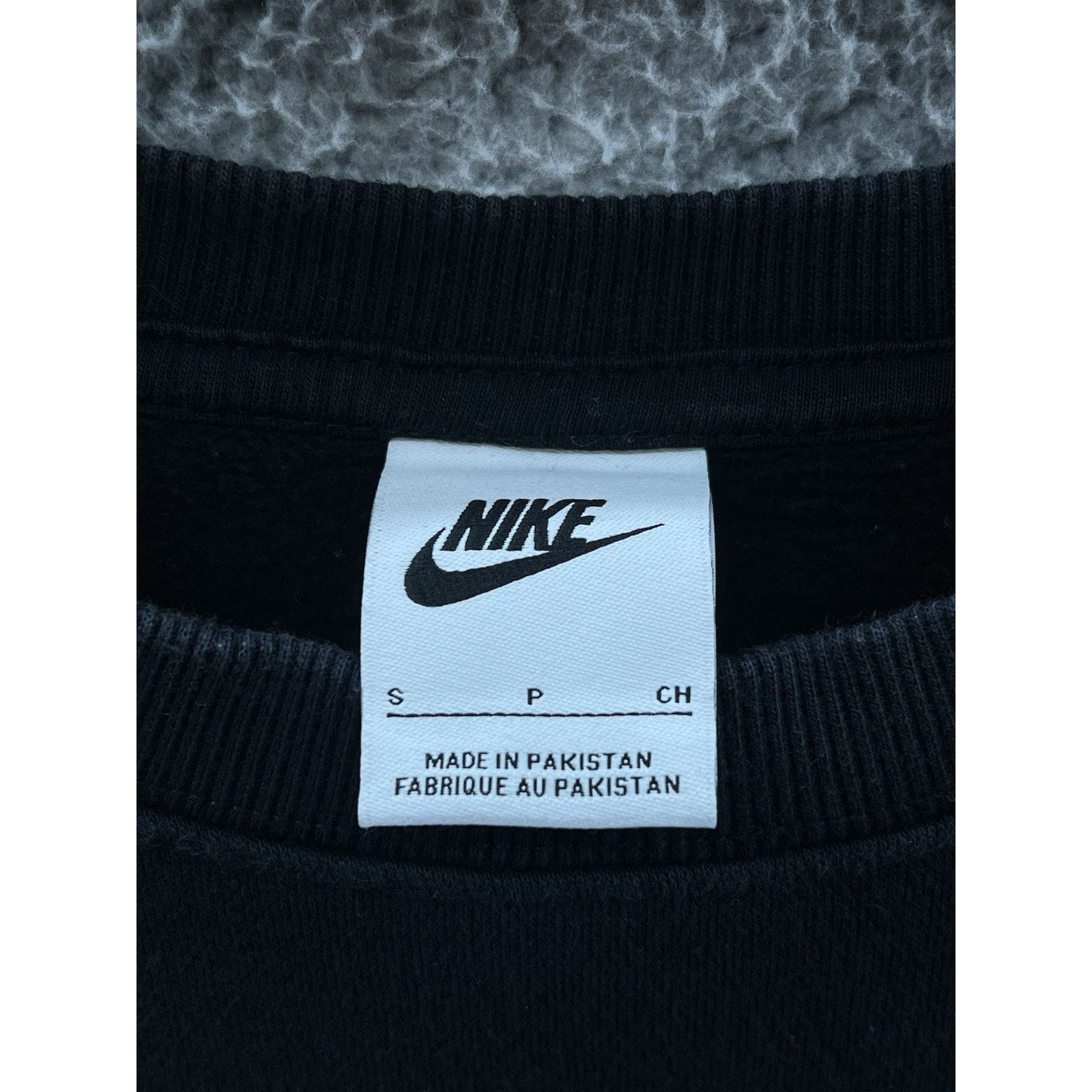 Nike Nike Center Swoosh Black Phoenix Fleece Crewneck DQ5761-010 Size S / US 4 / IT 40 - 3 Thumbnail
