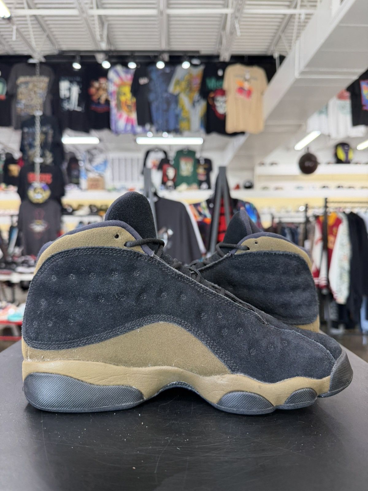 Jordan Brand Air Jordan 13 Olive Size 7Y (2018) Size US 7 / EU 40 - 3 Thumbnail