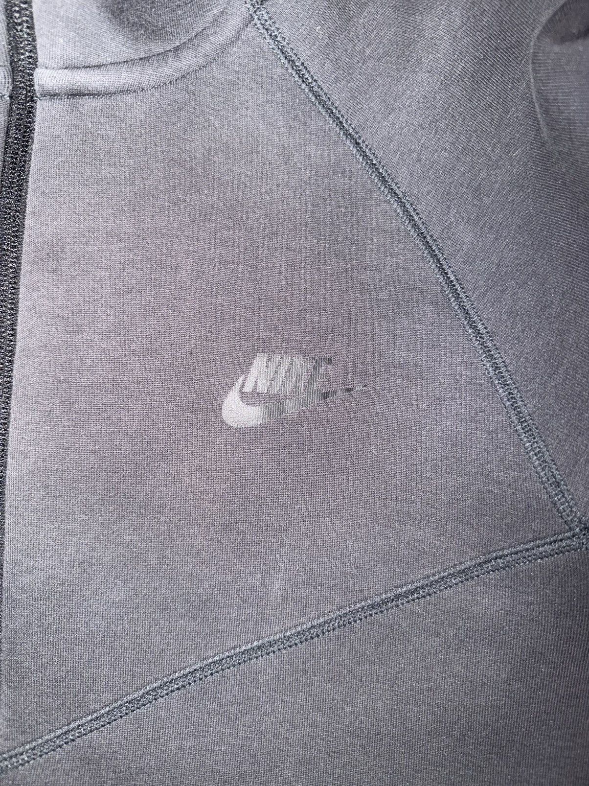 Nike 2nd Gen Nike Tech Fleece ‘Anthracite’ Size US M / EU 48-50 / 2 - 3 Thumbnail