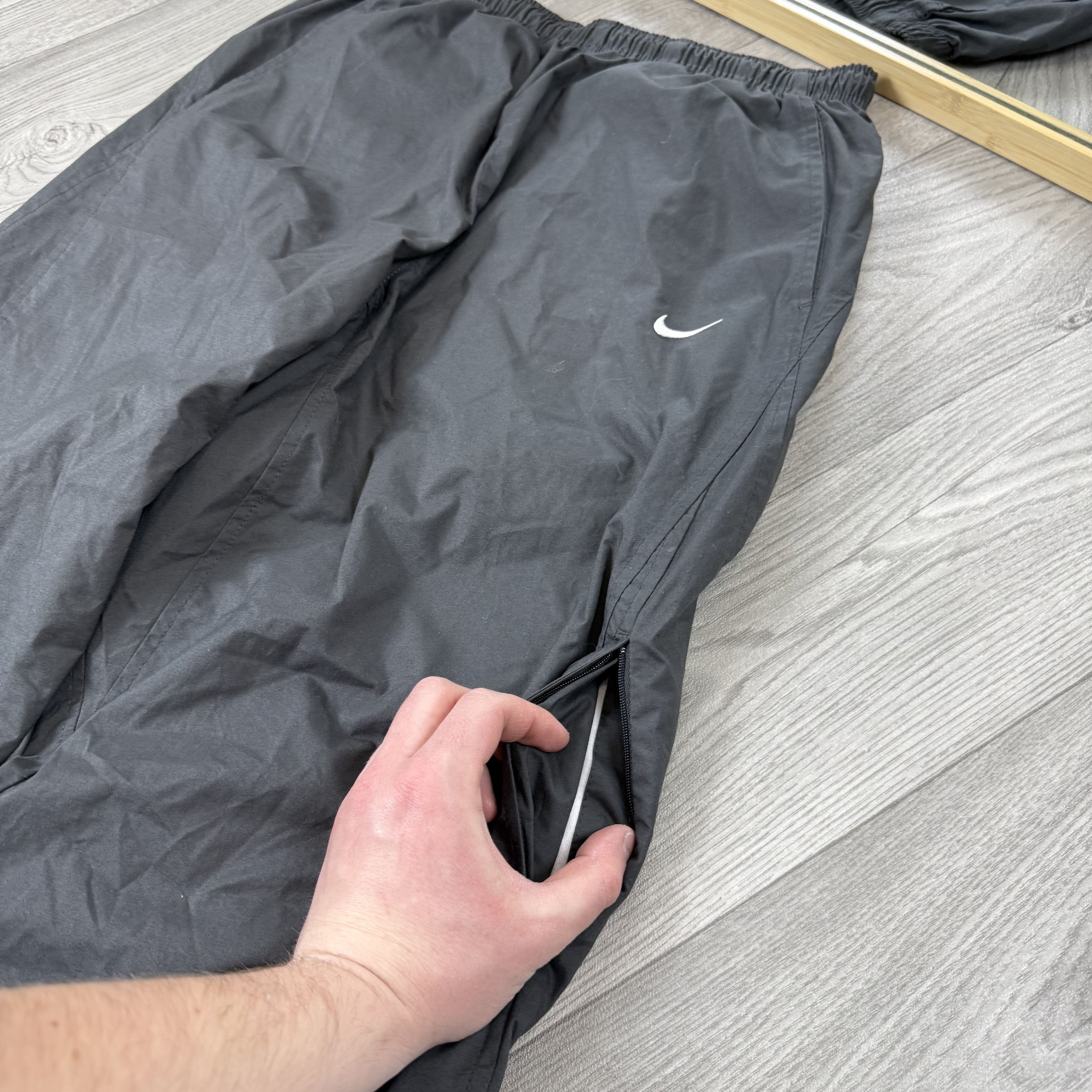 Nike Vintage Nike 90s Gorpcore Nylon Track Pants Size US 32 / EU 48 - 6 Thumbnail