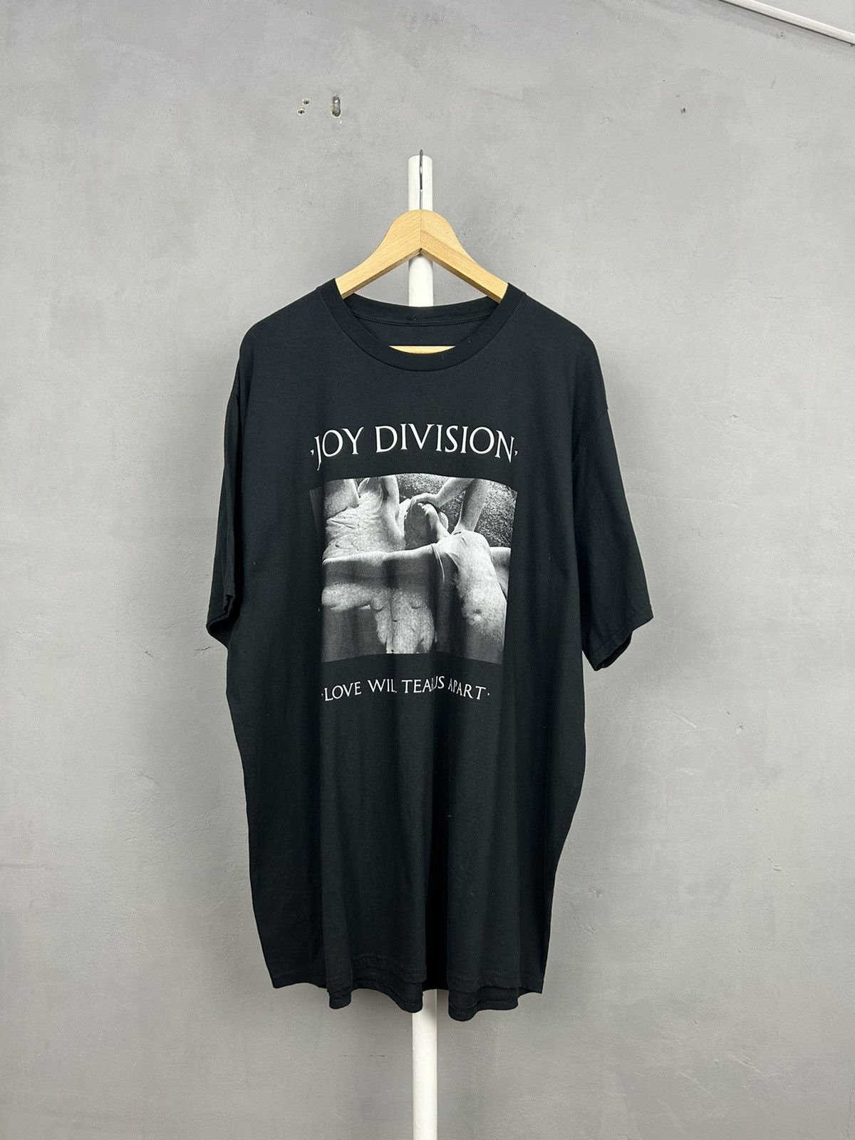 Joy Division Vintage Joy Division Love Will Tear us Apart t shirt Size US XXL / EU 58 / 5 - 1 Thumbnail