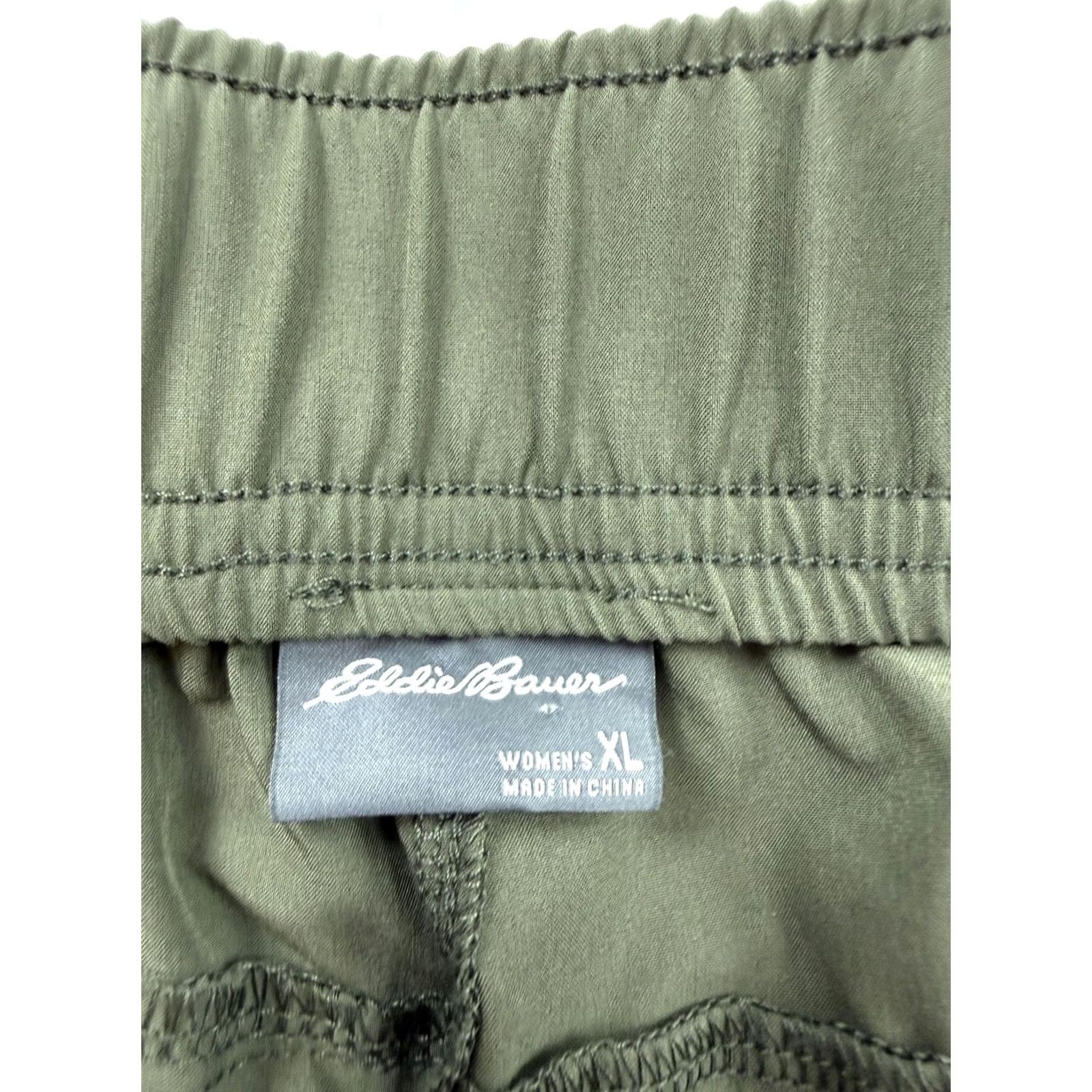 Eddie Bauer Eddie Bauer Pants Womens XL Green Pull On Elastic Waist Hiking Travel Khakis Size 40" / US 18 - 5 Thumbnail