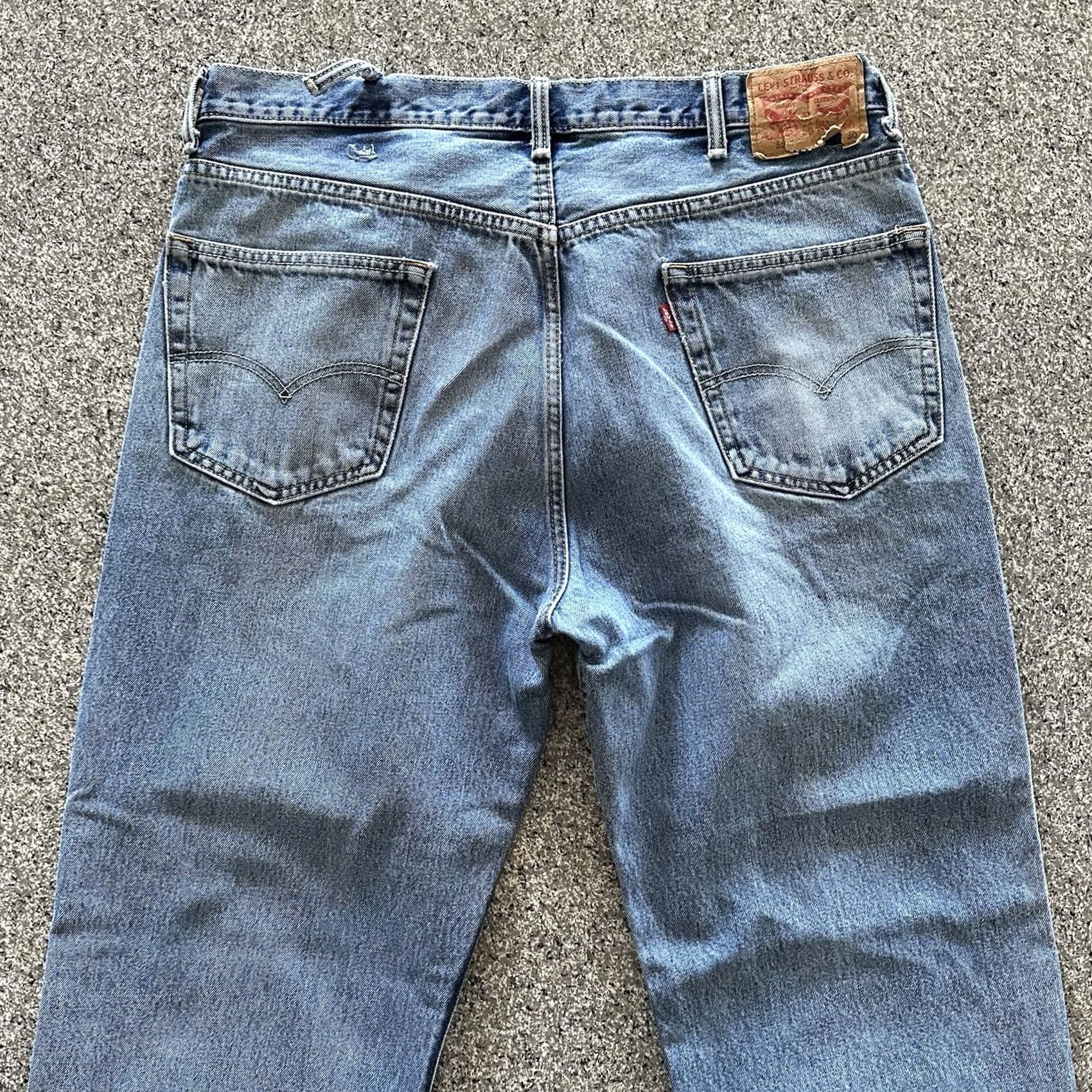 Levi's Levi's 550 Jeans Mens 40x30 Relaxed Fit Denim Blue Medium Wash Jeans Mens 40 IN Blue Levi's 550 Modern Fit 5-Pocket Men's Jeans Size US 40 / EU 56 - 4 Thumbnail