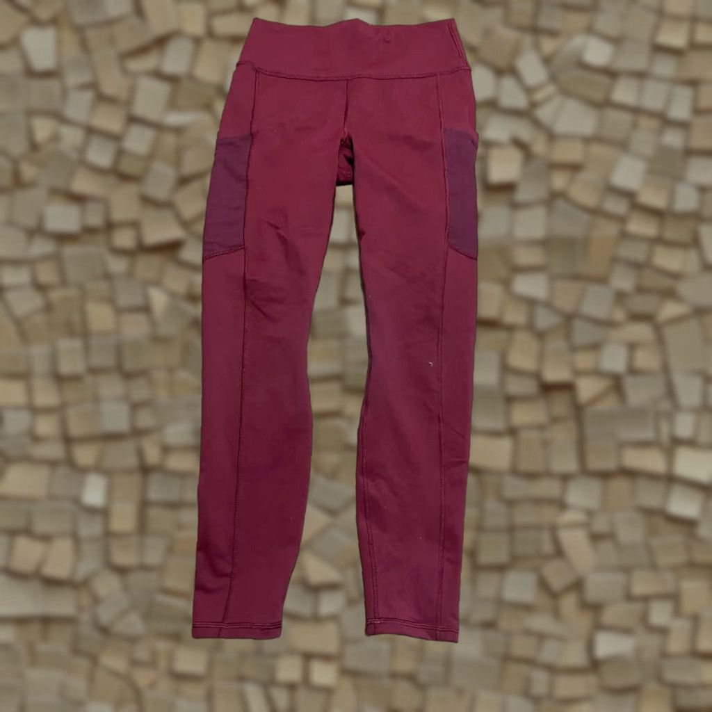 Fabletics Fabletics Leggings, Women's Size Medium, Red, Athletic Wear, Pull On, Ankle, Casual, Regular, Inseam 24 in, 26 in Waist – Womens Size 32" / US 10 / IT 46 - 1 Thumbnail