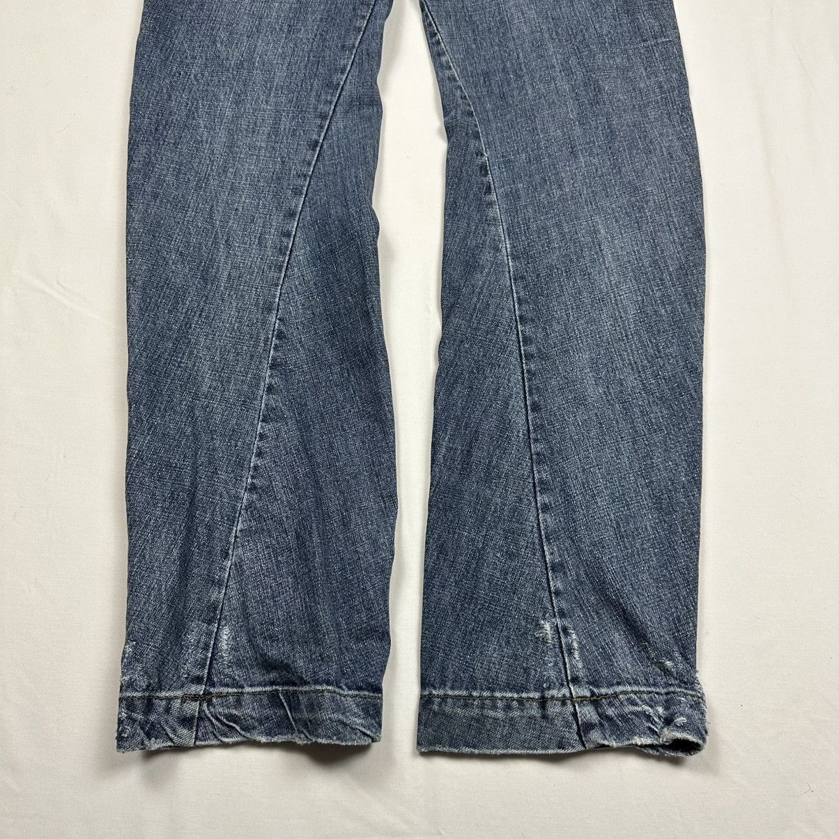 Andrew Mackenzie Andrew Mackenzie Low Waist Distressed Jeans IT48 W33 Size US 33 - 13 Thumbnail