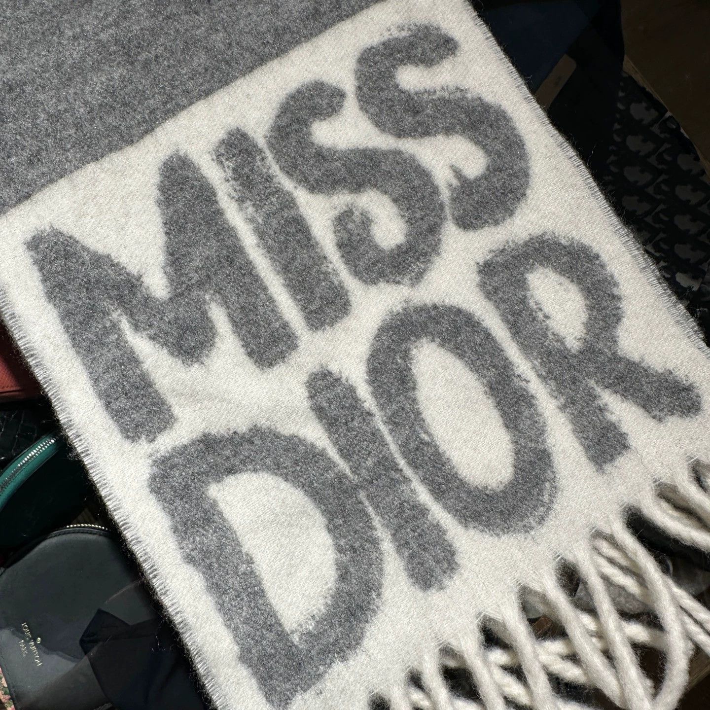 Christian Dior Monsieur Dior may226 light gray colorblock logo tassel cashmere scarf Size ONE SIZE - 6 Thumbnail