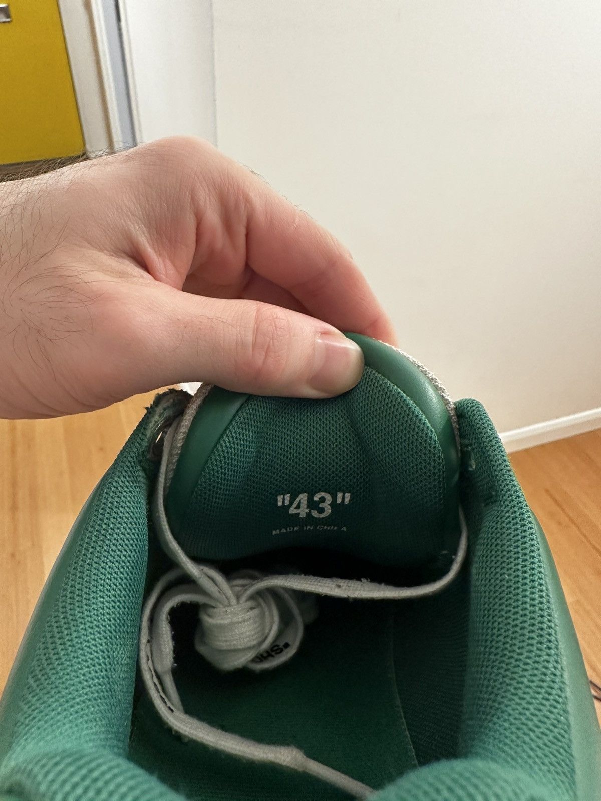Off-White Off-White Out of Office Leather Sneakers Size US 9 / EU 42 - 9 Thumbnail