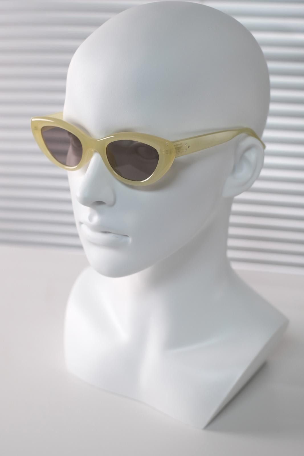 Other Rare Vtg Y2k Avant Garde Cat Eye Black Sunglasses Unisex OS Size ONE SIZE - 1 Thumbnail