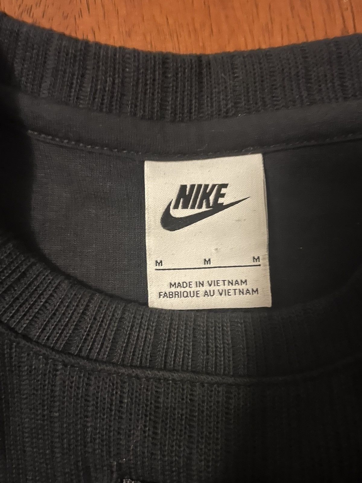 Nike Nike Womens Crop Top Long Sleeve Medium Black Ribbed Size M / US 6-8 / IT 42-44 - 3 Thumbnail