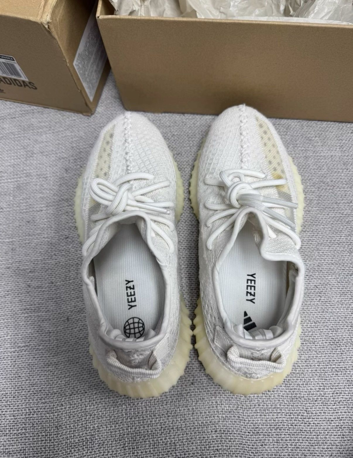 Adidas Adidas Yeezy 350 Bone White 2.0 K37 Size US 6.5 / EU 39-40 - 4 Thumbnail