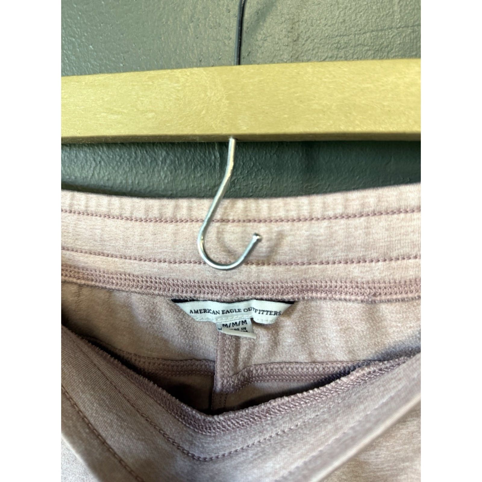 American Eagle Outfitters Womens Pink Americna Eagle Jogger Sweatpants w/ Drawstring Size Medium Size 32" / US 10 / IT 46 - 3 Thumbnail