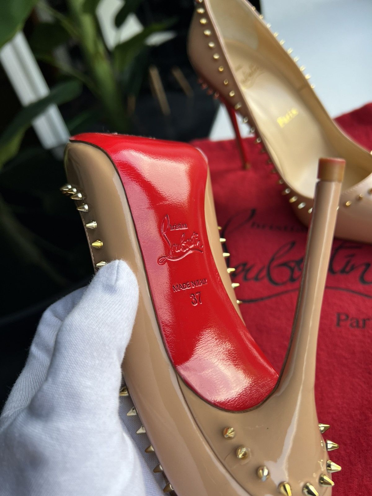 Christian Louboutin Christian Louboutin Nude Patent Spiked Heels Size 37 Size US 7 / IT 37 - 24 Thumbnail