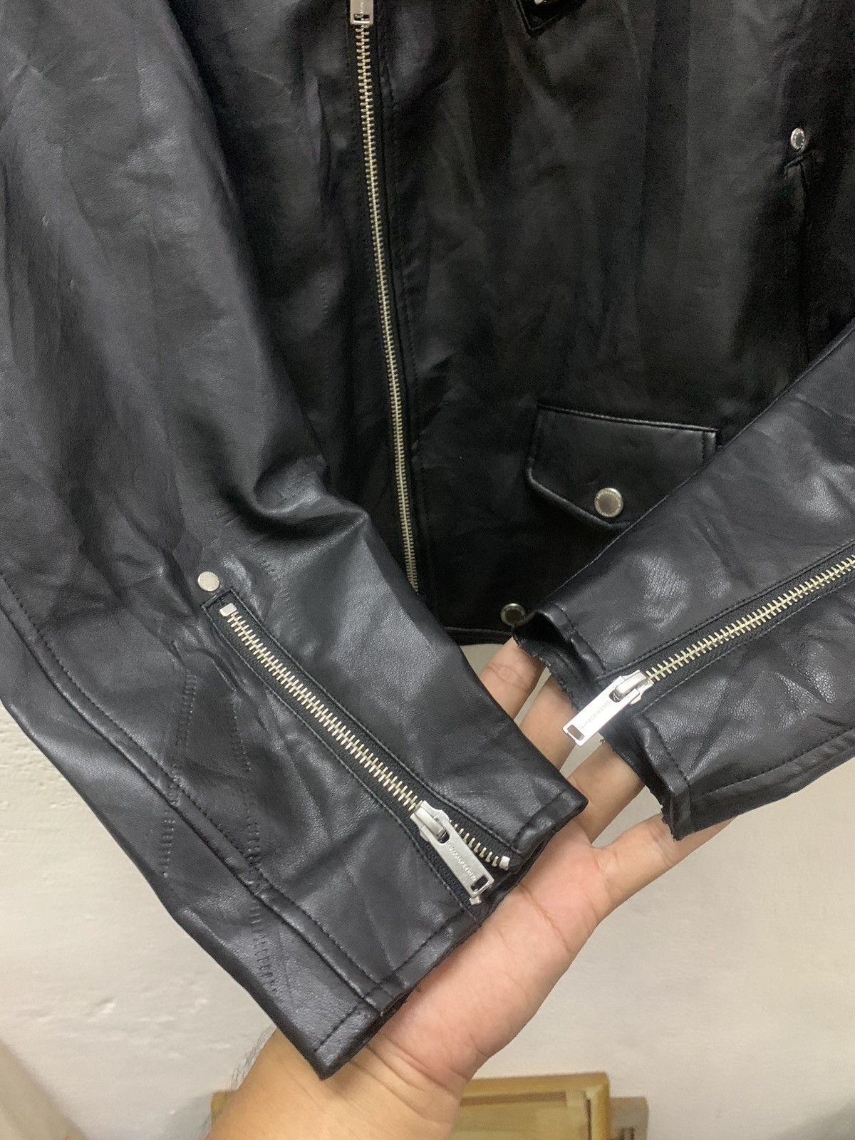 Undercover GU x Undercover Eliminate The Noise Synthetic Leater Size US XS / EU 42 / 0 - 10 Thumbnail