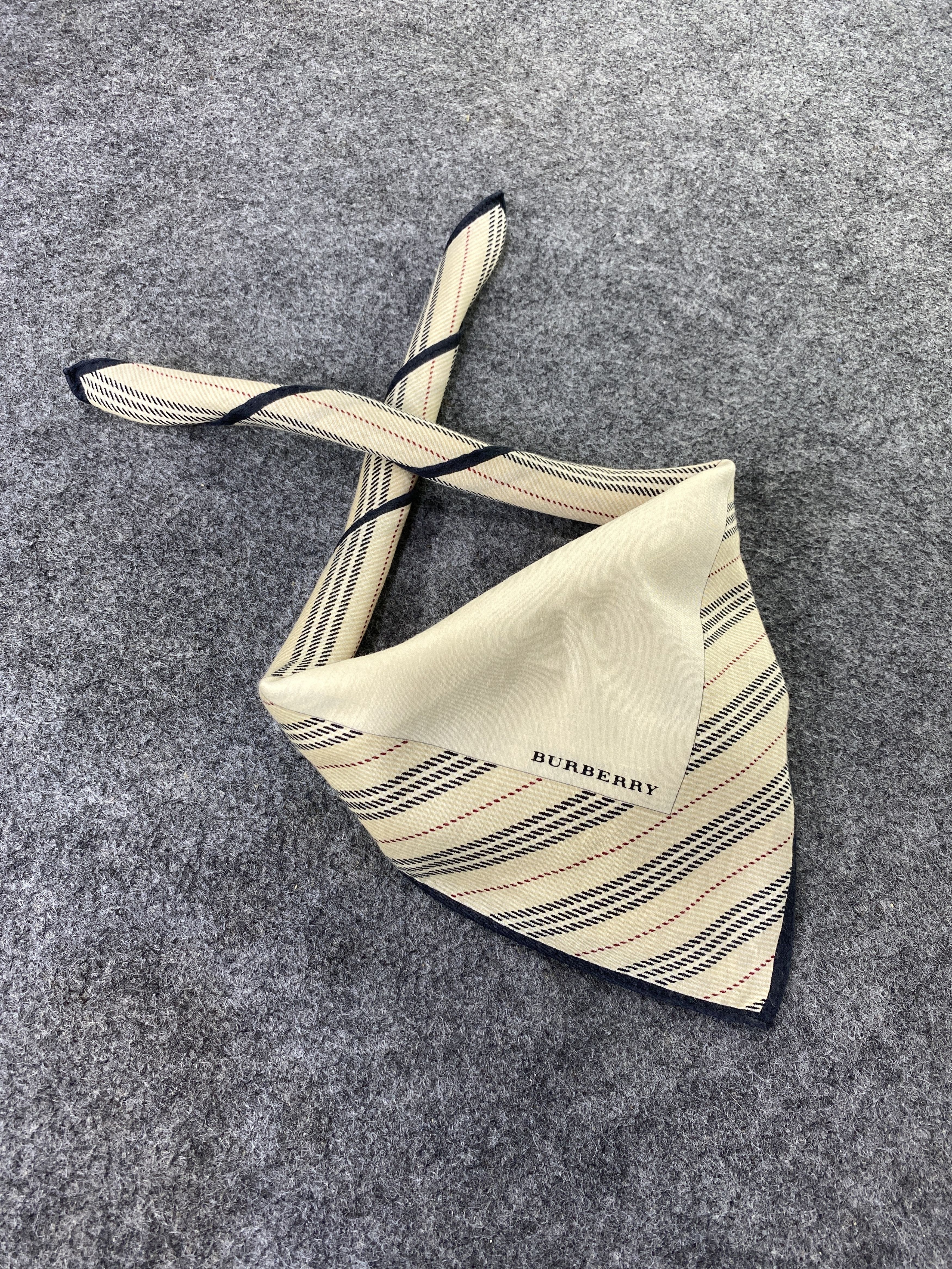 Burberry Burberry Handkerchief / Bandana / Neckerchief-B369 Size ONE SIZE - 1 Thumbnail