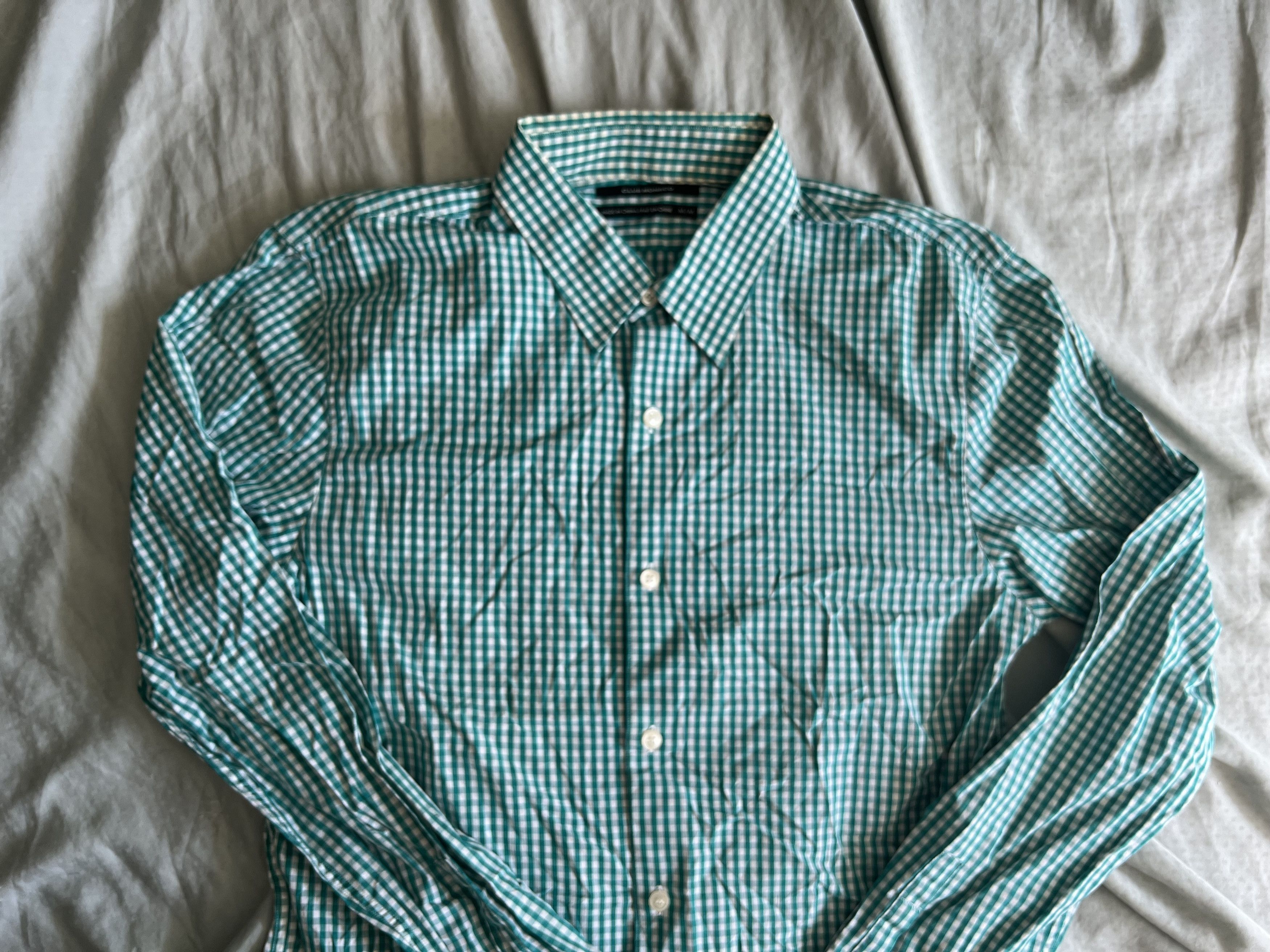 Club Monaco Club Monaco gingham button up shirt slim fit medium $89.50 Size US M / EU 48-50 / 2 - 1 Thumbnail