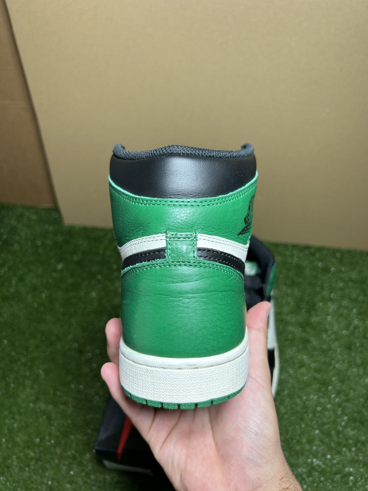 Jordan Brand Jordan 1 Pine Green 1.0 Size US 10.5 / EU 43-44 - 9 Thumbnail