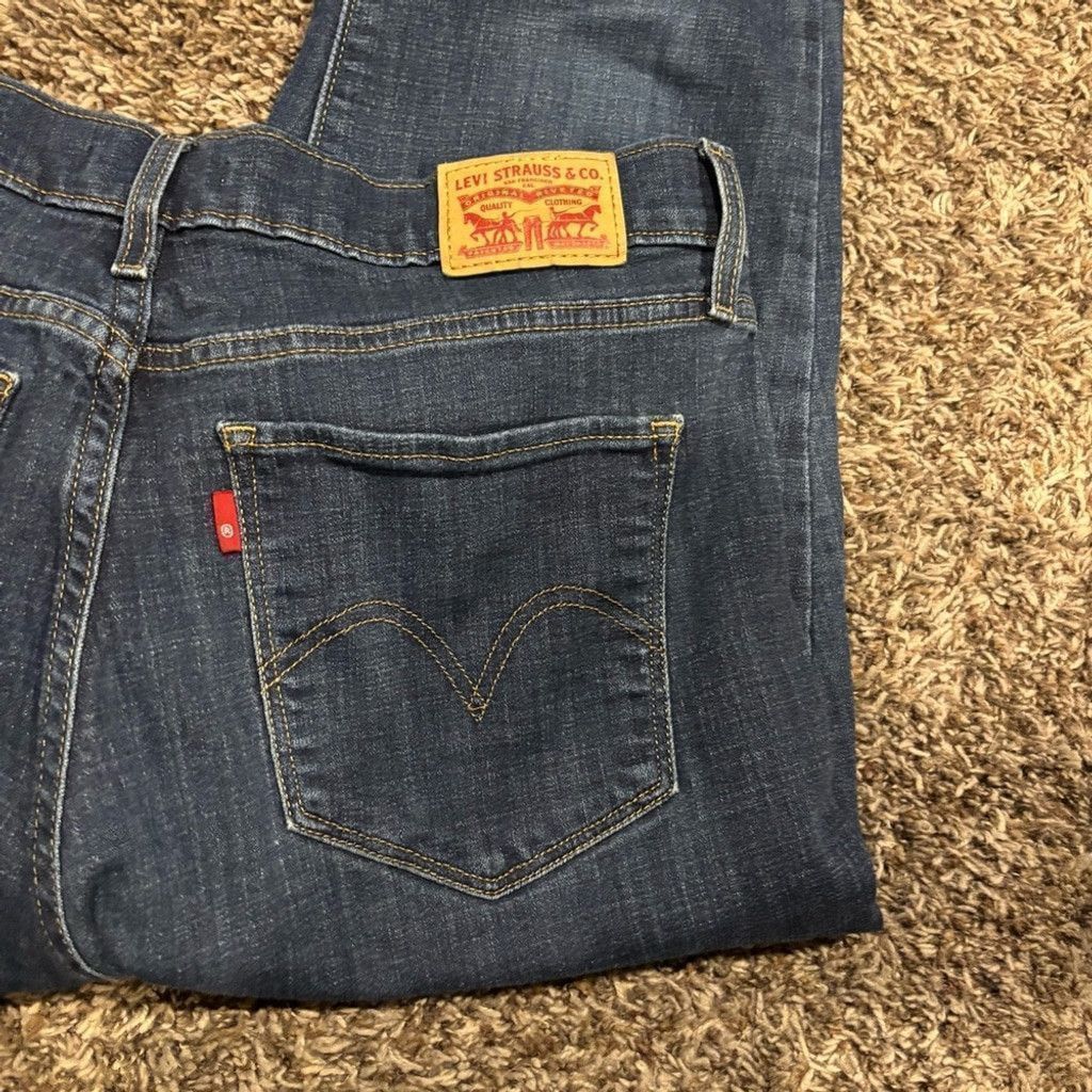 Levi's Levi's Women's Classic Straight Leg Jeans Size 30" / US 8 / IT 44 - 2 Thumbnail