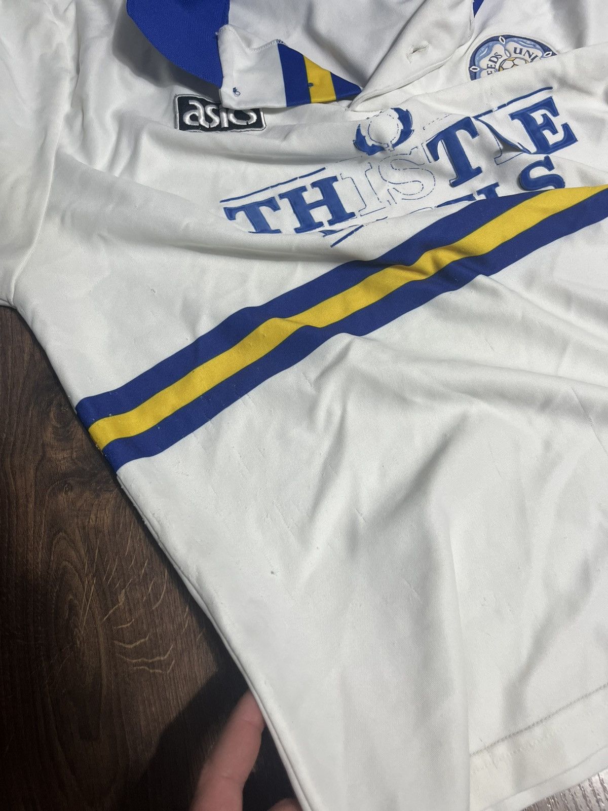 Asics Vintage Asics Leeds United AFC Football Shirt XL Made in UK Size US XL / EU 56 / 4 - 13 Thumbnail