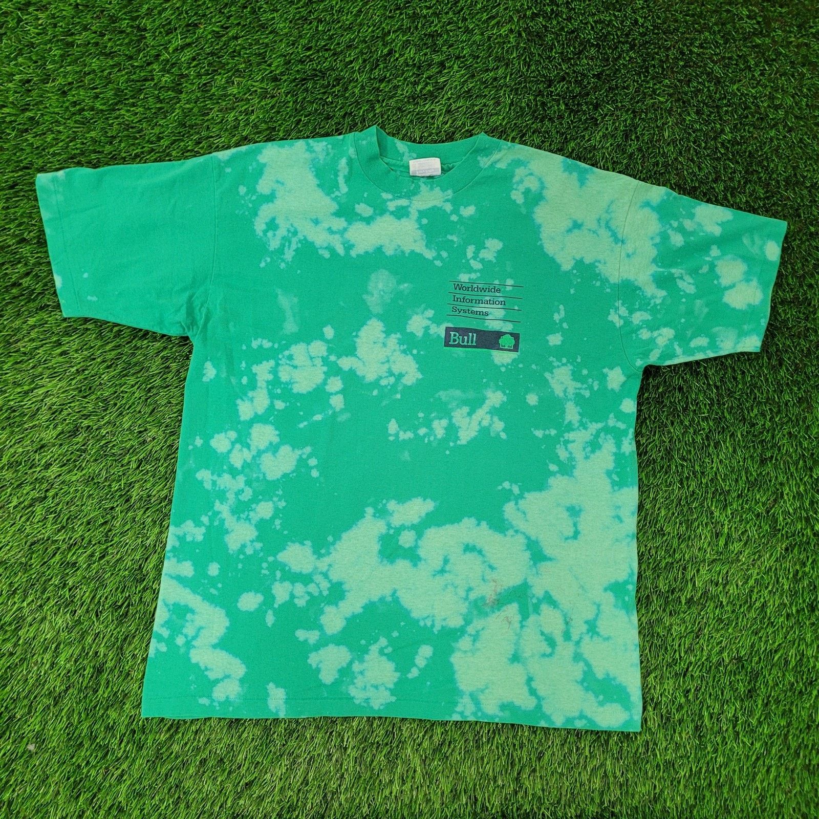 Hanes VTG Bull Worldwide-Information-Systems Shirt L/XL 23x26 USA Size US XL / EU 56 / 4 - 1 Thumbnail