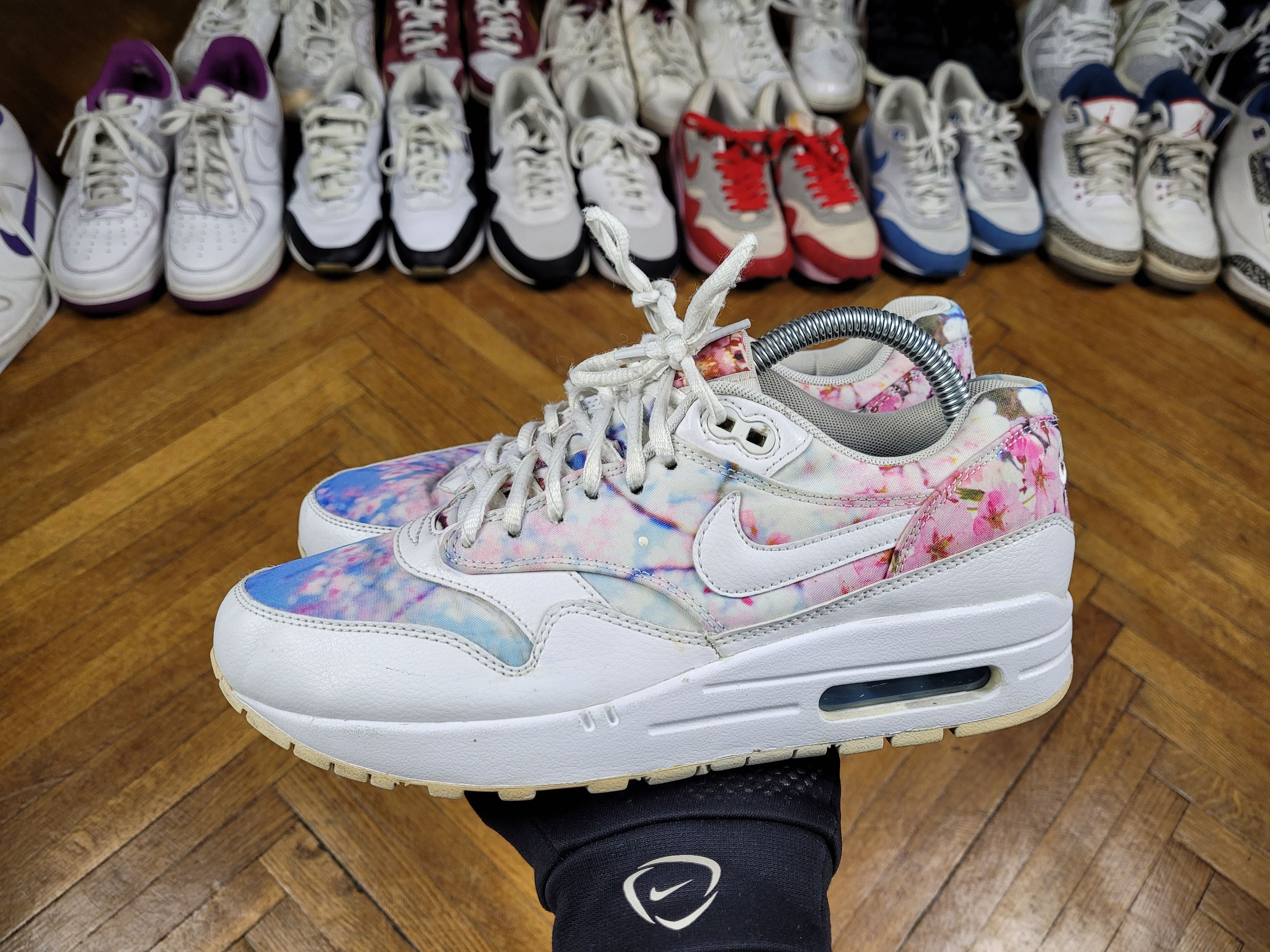 Nike 2015 Nike Air Max 1 Print Cherry Blossom Vintage flowers Size US 7.5 / IT 37.5 - 5 Thumbnail