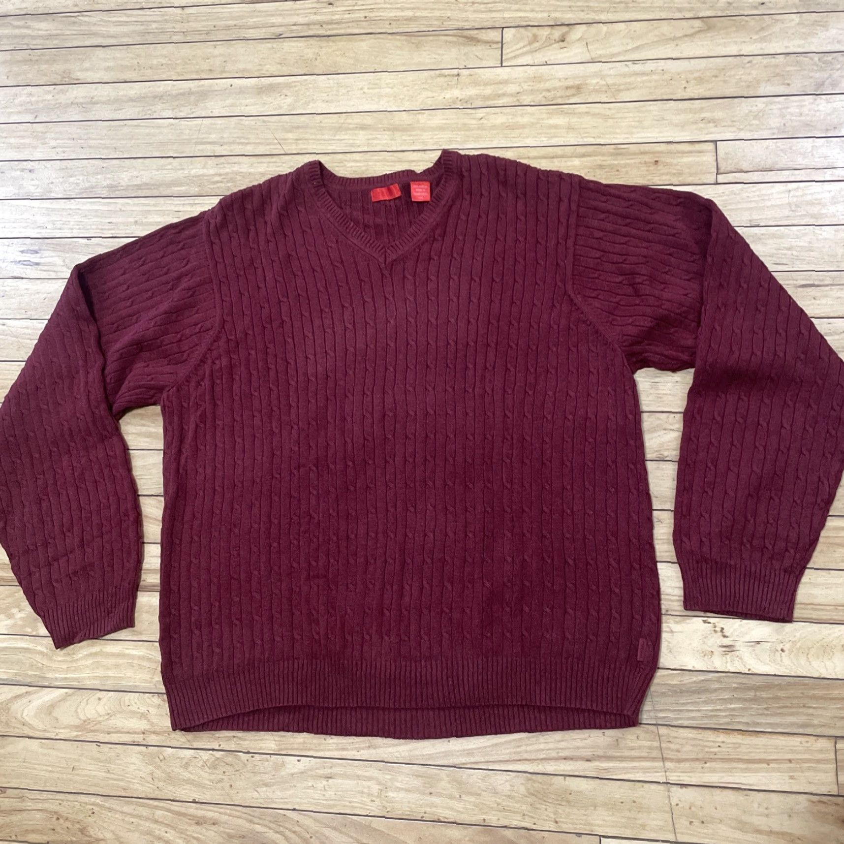 Izod VINTAGE Izod Sweater Men 2XL Cable-Knit V-Neck Maroon Red 80s 90s Old Money Pullover Womens Mens Boys Girls? Size US XXL / EU 58 / 5 - 3 Thumbnail