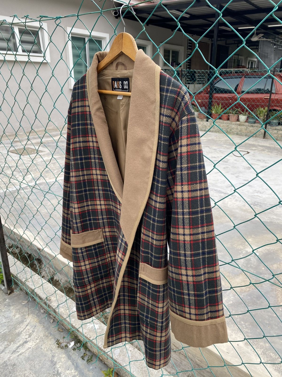 DAKS Daks London shawl collar wool plaid jacket Size US L / EU 52-54 / 3 - 3 Thumbnail