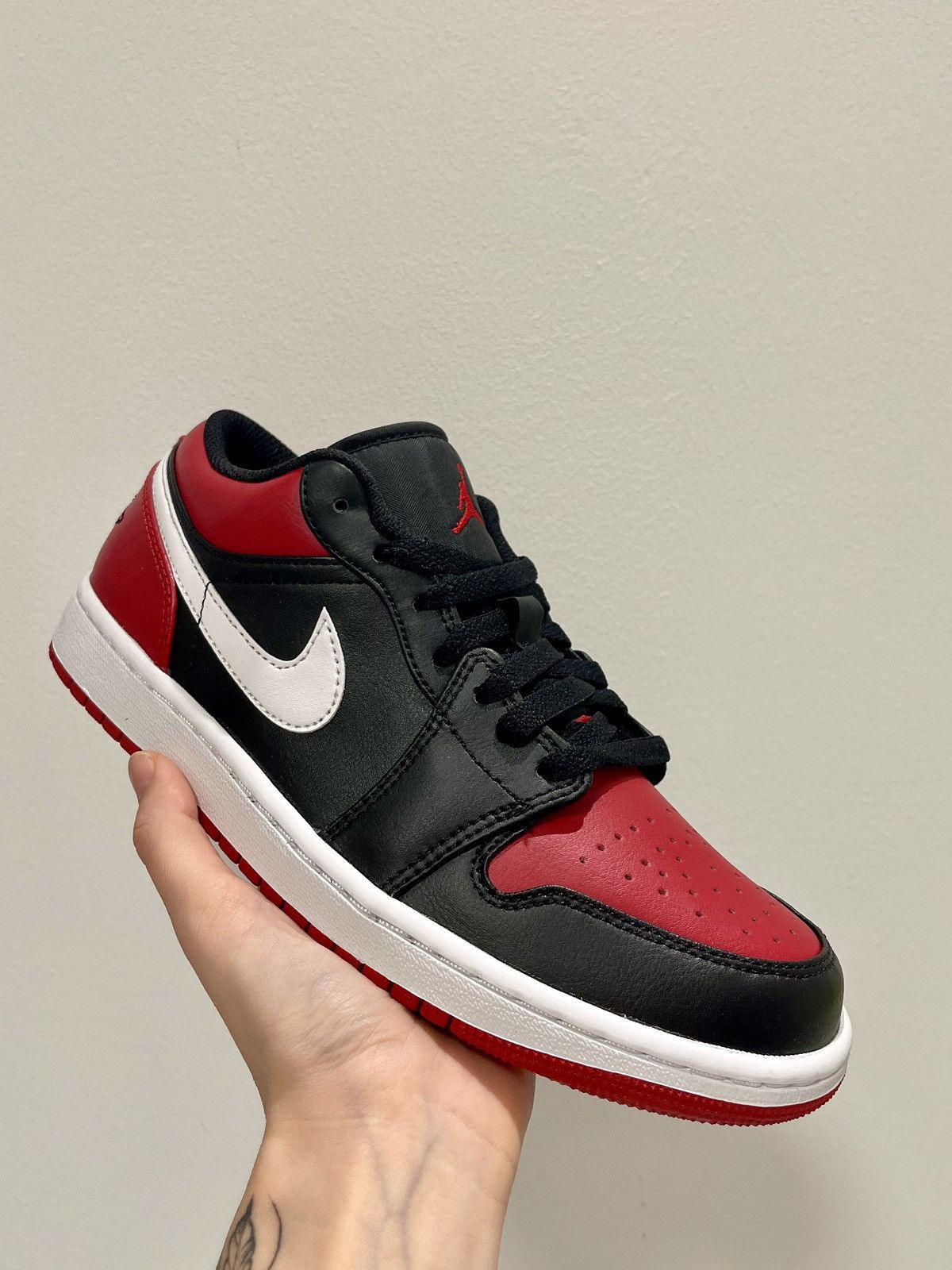 Jordan Brand JORDAN 1 LOW ALTERNATE BRED TOE Size US 7.5 / EU 40-41 - 1 Thumbnail