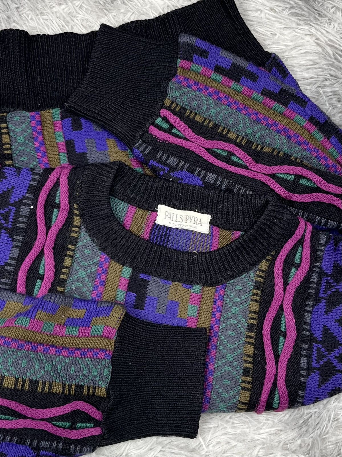 Coogi Vintage Palls Pyra Pattern Sweater Size M / US 6-8 / IT 42-44 - 5 Thumbnail