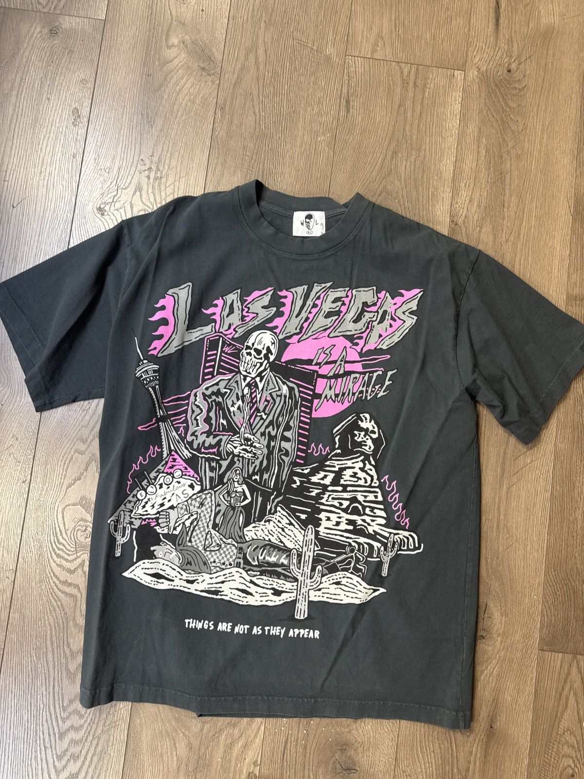 Warren Lotas Warren lotas Las Vegas is a mirage t shirt black pink Size US XL / EU 56 / 4 - 1 Thumbnail