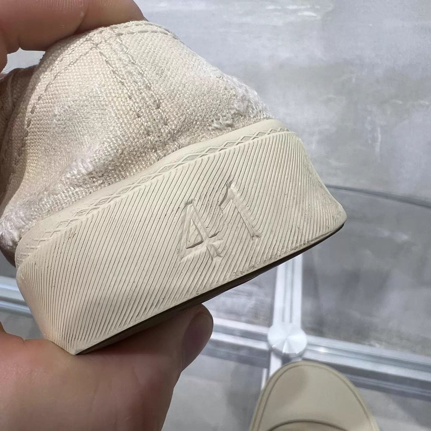 Balenciaga Balenciaga BLCG canvas distressed white sneakers 41 Size US 8 / EU 41 - 8 Thumbnail