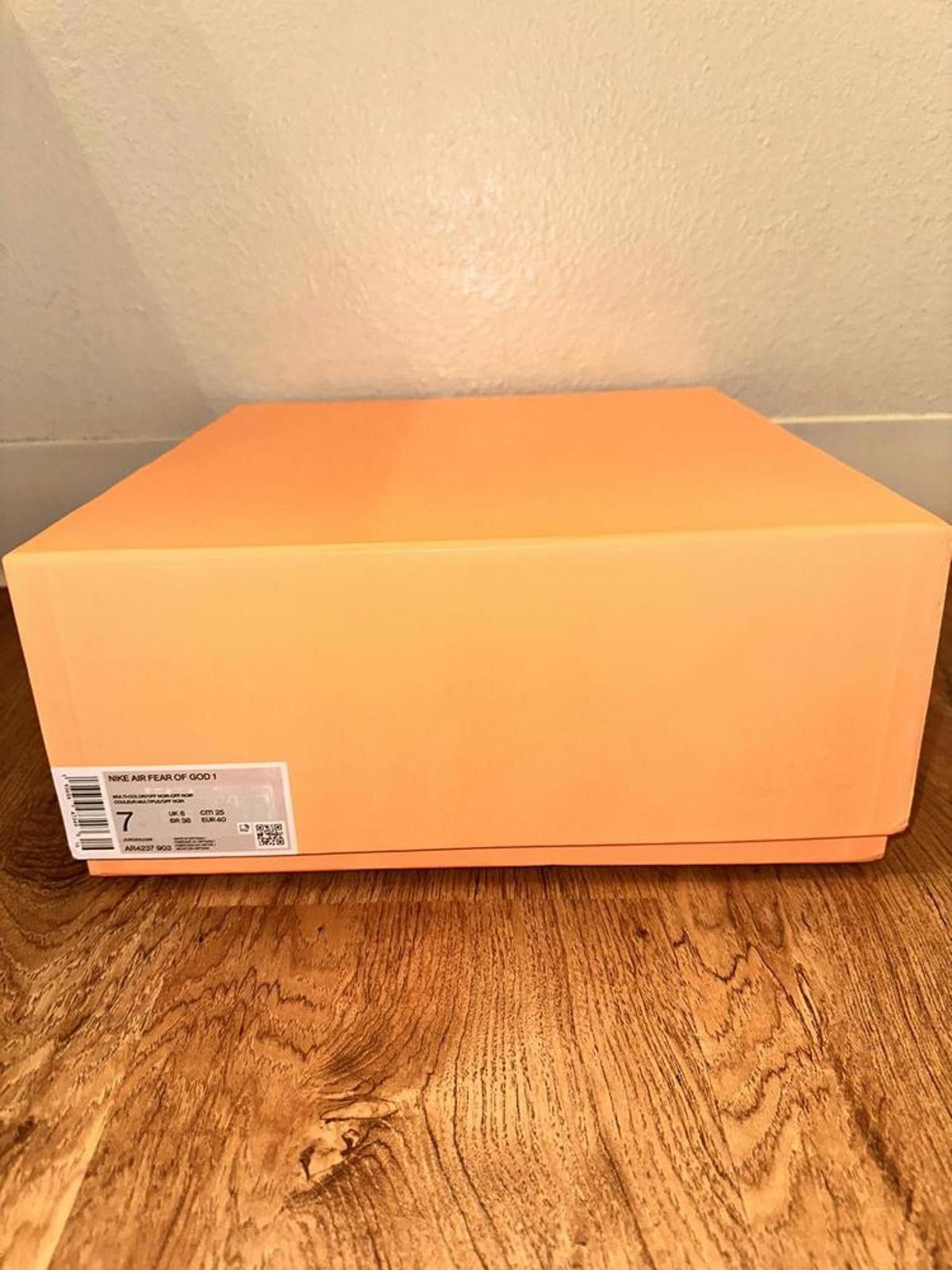 Nike Air Fear of God 1 String Off-Noir Friends & Family Size US 7 / EU 40 - 12 Thumbnail