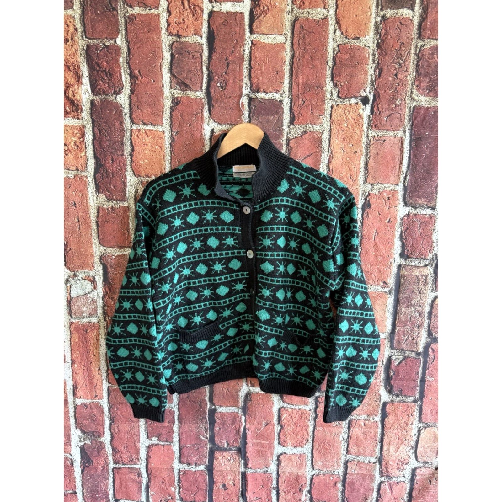 Brooks Brothers VINTAGE Brooks Brothers Womens Green Graphic Button Up Sweatshirt M Green Pullover Sweatshirt Womens 90s? Size M / US 6-8 / IT 42-44 - 2 Thumbnail