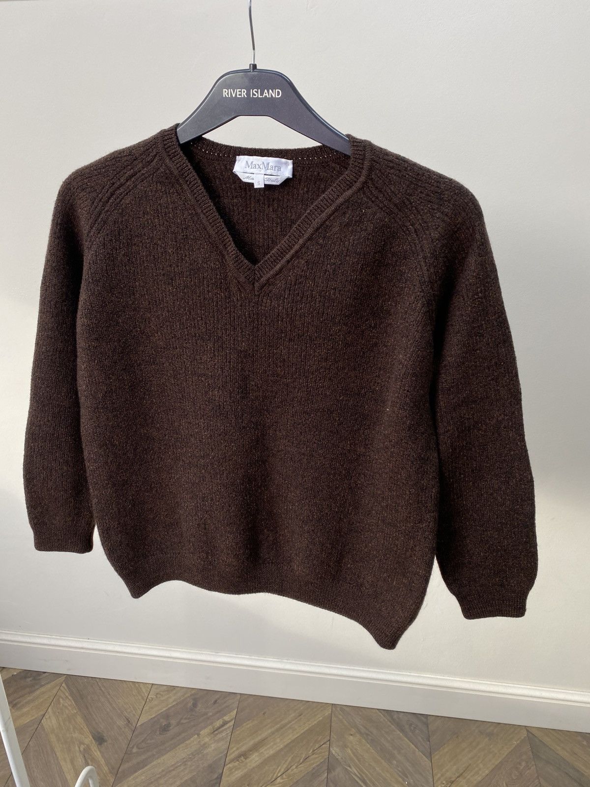 Max Mara Vintage Max Mara Womens V-neck sweater Size S / US 4 / IT 40 - 3 Thumbnail