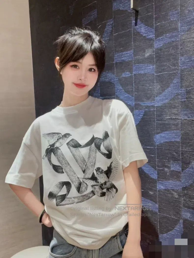Louis Vuitton Louis Vuitton White dove printed short sleeve T-shirt Size US XL / EU 56 / 4 - 2 Thumbnail
