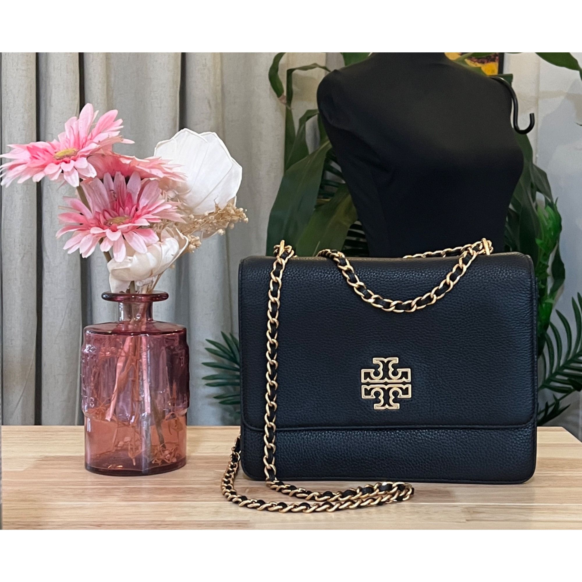Tory Burch ✺✺ AUTHENTIC TORY BURCH BLACK BRITTEN HANDBAG ✺✺ Size ONE SIZE - 1 Thumbnail