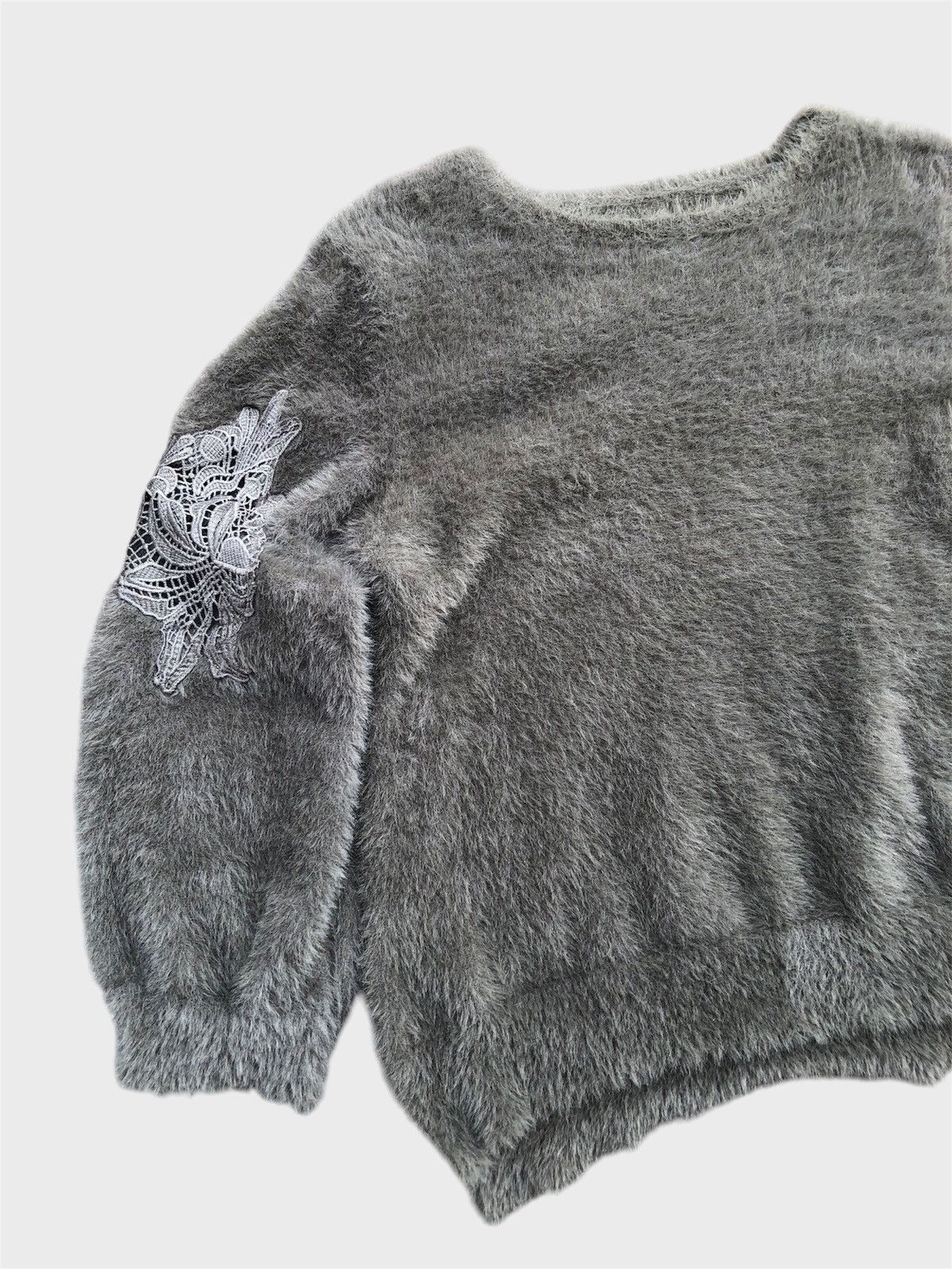 Japanese Brand Real Cube Japanese Brand Mohair Fur Embroidery Flowers Size M / US 6-8 / IT 42-44 - 2 Thumbnail