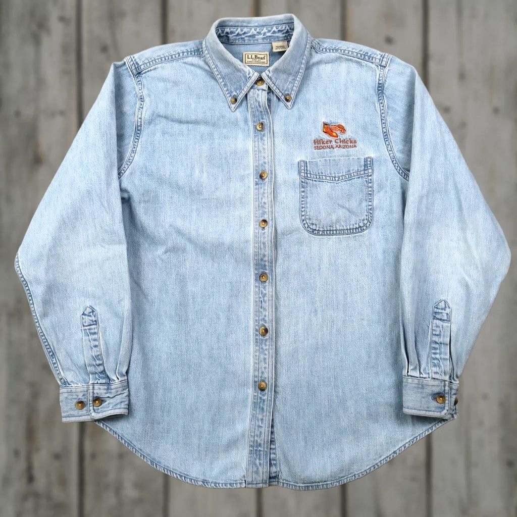 Vintage VINTAGE L.L.Bean Denim Button-Up Shirt Women M Blue Pockets Size M / US 6-8 / IT 42-44 - 1 Thumbnail