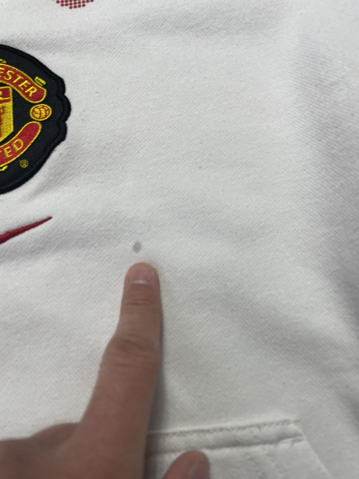 Nike Vintage Nike Manchester United Swoosh Soccer Hoodie Size US M / EU 48-50 / 2 - 13 Thumbnail