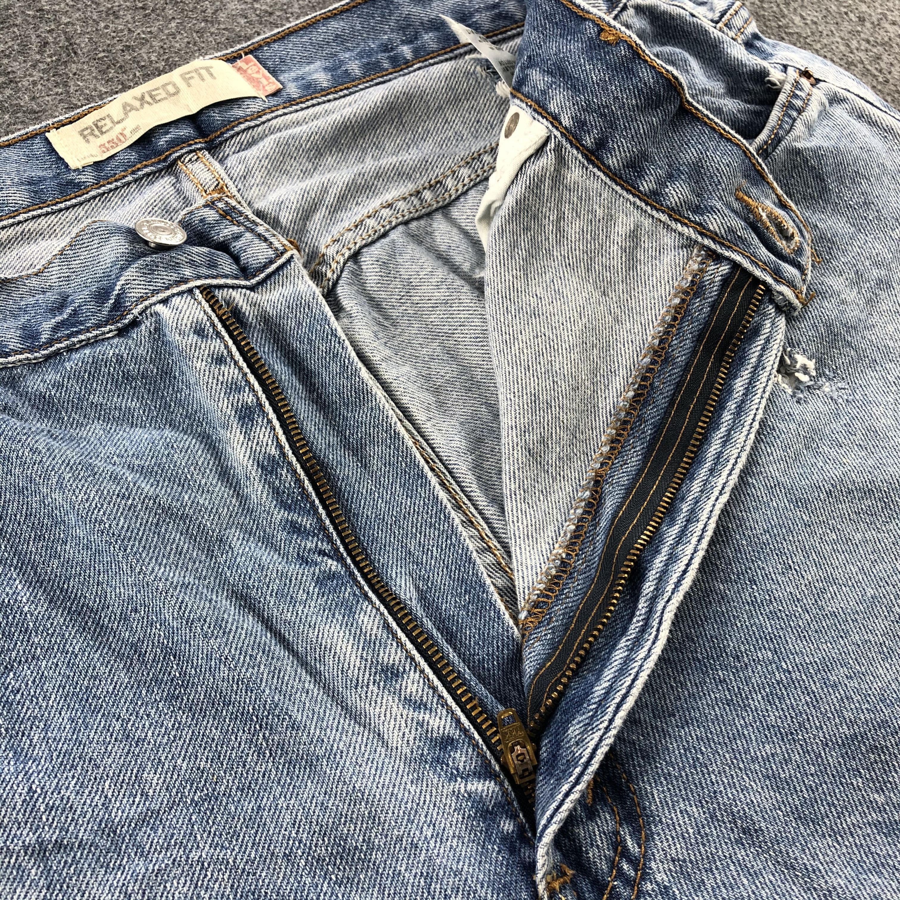 Levi's Vintage Light Wash Levis 550 Jeans-J1267 Size US 39 - 8 Thumbnail