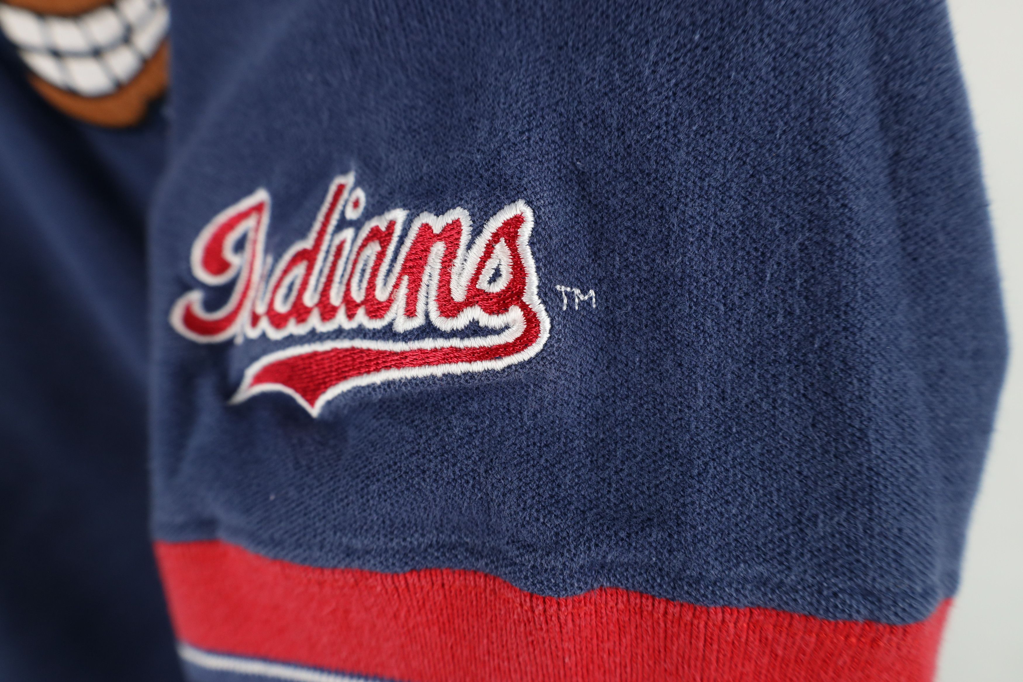 Vintage Vintage 90s Wahoo Cleveland Indians Baseball Polo Shirt Size US L / EU 52-54 / 3 - 6 Thumbnail